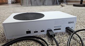 Mint
													Xbox Series S (2020) - Robot White, 1 TB, photo 4 of 5