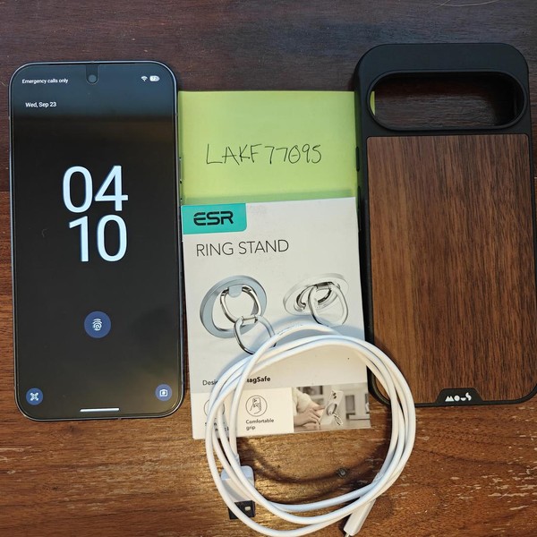 Google Pixel 10 Pro XL - Unlocked, 512 GB, Moonstone, GUL82