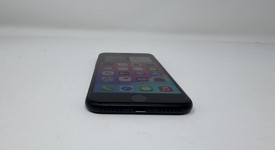 Mint
													Apple iPhone SE 3rd Gen 2022 - Unlocked, Midnight, 64 GB, A2595, photo 3 of 7