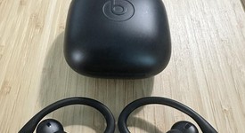 Used
													Beats Powerbeats Pro - Black, photo 4 of 5