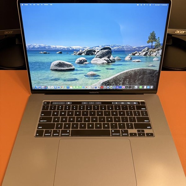 MacBook Pro 2019 - 16 inch - 1 TB, Gray, 16 GB, Intel Core i9