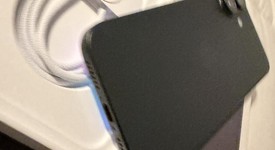 Good
													Apple iPhone 16 Plus - AT&T, Black, 128 GB, A3082, photo 4 of 12