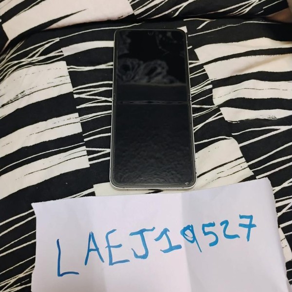 Samsung Galaxy Z Flip6 - AT&T, 256 GB, Silver, 12 GB, SM-F741U