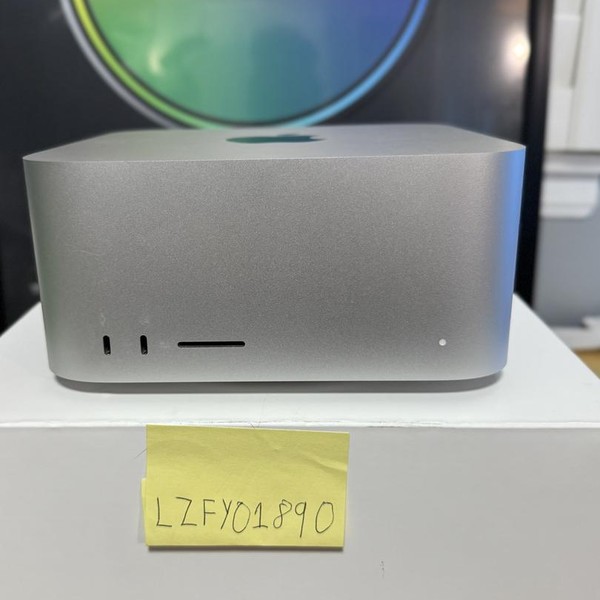 Mac Studio 2022 - 2 TB, 128 GB, Apple M1 Ultra, 64 Core GPU