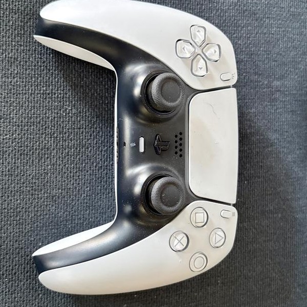 PlayStation 5 Standard Edition (2020) - White, 825 GB, Standard Edition