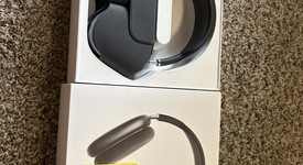 Used
													Apple AirPods Max - Gray, photo 1 of 6