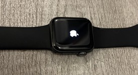 Good
													Apple Watch SE 1st Gen 40mm - Gray, A2351 - GPS, Nike, photo 3 of 9