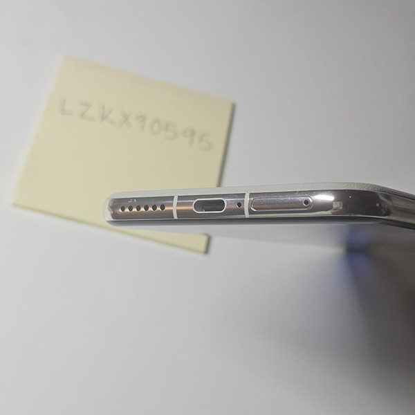 HUAWEI Pura 70 Ultra - Unlocked Non-US, 512 GB, Green, 16 GB