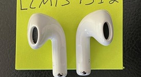 Used
													Apple AirPods 4th Gen - Standard, photo 4 of 5