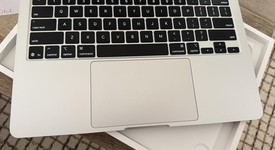 Mint
													MacBook Air 2025 (M4) - 13" - Apple M4, Silver, 256 GB, 16 GB, photo 5 of 31