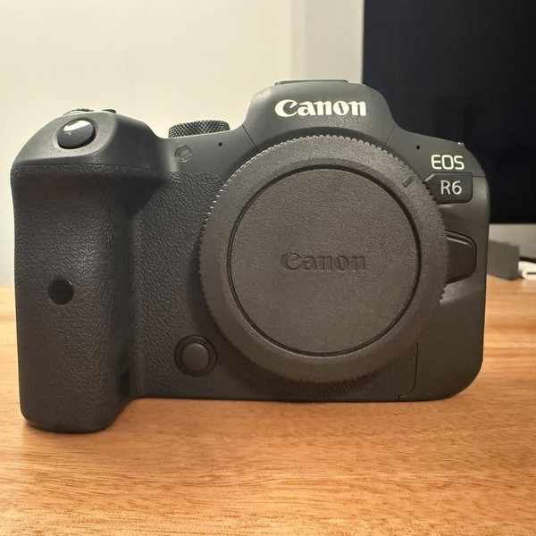 Canon EOS R6