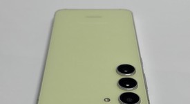 Mint
													Samsung Galaxy S23 - T-Mobile, Lime Green, 128 GB, 8 GB, SM-S911U, photo 4 of 8