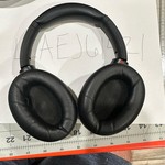 Used Sony WH-1000XM4 - Black