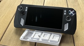 Mint
													Asus ROG Ally 7" - Z1 Extreme, White, 512 GB, 16 GB, Ryzen Z1 Extreme, photo 1 of 4