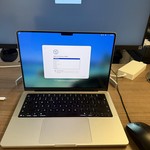 Mint MacBook Pro 2026 - 14 inch (M5) - 2 TB, Silver, 64 GB, Apple M5 Max 18-core (40-core GPU), Standard Display