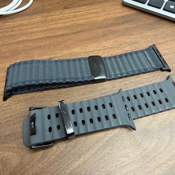 Apple Watch Ultra 3 49mm - Unlocked, Black, A3281