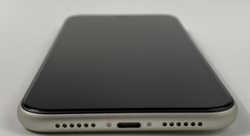 Fair
													Apple iPhone 11 - Unlocked Non-US, White, 64 GB, A2221, photo 5 of 7