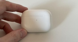 Used
													Apple AirPods Pro 1st Gen - MagSafe Case, photo 5 of 17