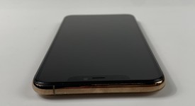 Mint
													Apple iPhone 11 Pro Max - Unlocked, Gold, 64 GB, A2161, photo 4 of 6