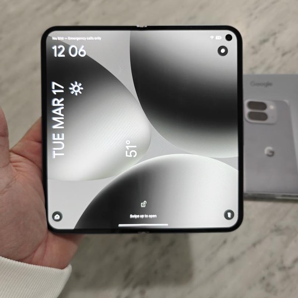 Google Pixel 10 Pro Fold - Unlocked, 256 GB, Moonstone, GU0NP