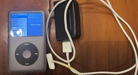 Good
													Apple iPod Classic 7th Gen 2009 - Black, 160 GB, photo 3 of 6