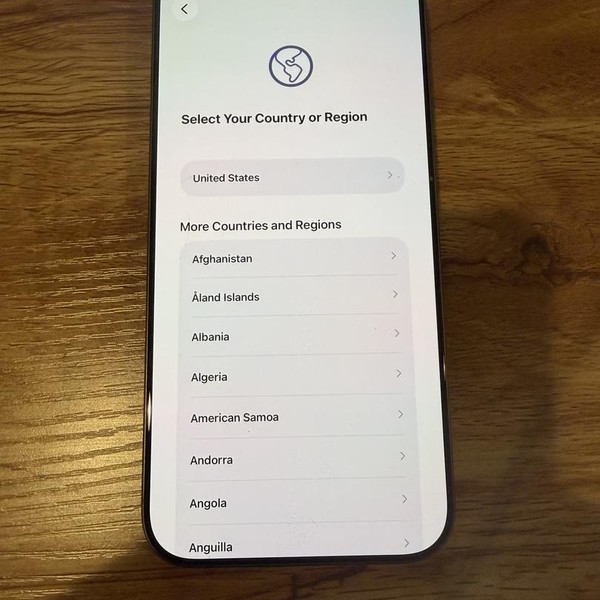 Apple iPhone 16 Pro Max - Spectrum, 256 GB, Desert, A3084