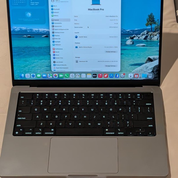 MacBook Pro 2021 - 14 inch - 512 GB, Gray, 16 GB, Apple M1 Pro 8-core