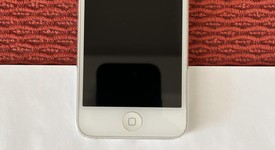 Good
													Apple iPod Touch 5th Gen - Wi-Fi, Silver, 32 GB, photo 1 of 5