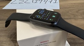 Mint
													Apple Watch Series 4 44mm - Unlocked, Gray, A1976 - Cellular, Aluminum, photo 4 of 8