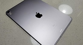Good
													Apple iPad Pro 11" 2018 - Unlocked, Gray, 256 GB, A2013, photo 3 of 7