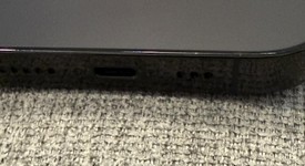 Good
													Apple iPhone 14 Pro - AT&T, Black, 128 GB, A2650, photo 4 of 6