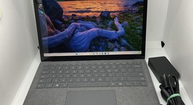 Good
													Microsoft Surface Laptop 3 - I5, Platinum, 128 GB, 8 GB, 13.5", photo 1 of 11