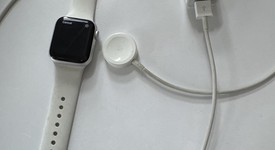 Good
													Apple Watch Series 4 40mm - Silver, A1977 - GPS, Aluminum, photo 2 of 5