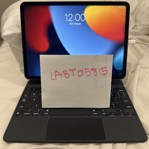 Apple iPad Pro 11 inch 3rd Gen 2021 - Unlocked, 256 GB, Space Gray