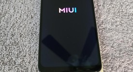 Good
													Xiaomi Pocophone F1 - Unlocked Non-US, Black, 6 GB, photo 4 of 11