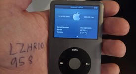 Good
													Apple iPod Classic 7th Gen 2009 - Black, 160 GB, photo 2 of 3