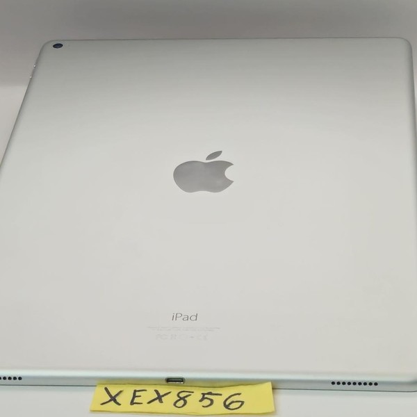 Apple iPad Pro 12.9 inch 1st Gen 2015 - Wi-Fi, 128 GB, Silver, A1584, 1st Gen 2015