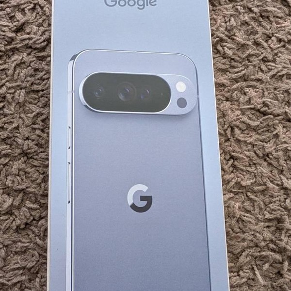 Google Pixel 10 Pro XL - Mint Mobile, 256 GB, Moonstone, GUL82