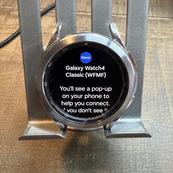 Samsung Galaxy Watch4 Classic - Unlocked, Silver, 42mm