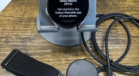 Mint
													Samsung Galaxy Watch4 - Unlocked, Gold, 40mm, photo 2 of 5