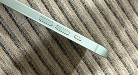 Mint
													Apple iPhone 15 - Unlocked, Green, 128 GB, A2846, photo 3 of 8