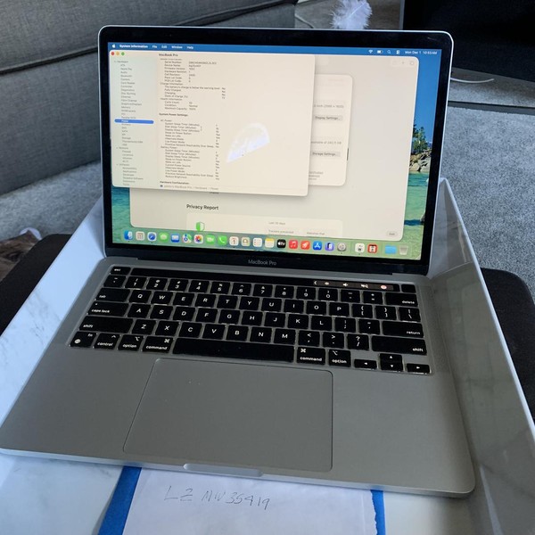 MacBook Pro 2022 - 13 inch - 256 GB, Silver, 8 GB, Apple M2