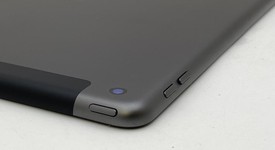 Good
													Apple iPad 9th Gen - Unlocked, Gray, 64 GB, A2603, photo 4 of 8