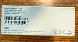 New
													Apple AirPods 4th Gen - Active Noise Cancellation, photo 4 of 4