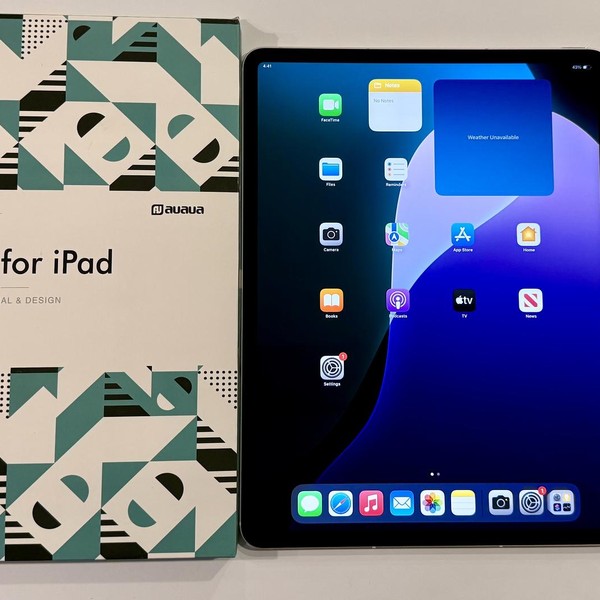 Apple iPad Air 13 inch (M3) 2025 - Unlocked, 256 GB, Starlight