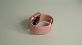 Good
													Apple Watch Series 1 38mm - Rose Gold, 8 GB, A1802, photo 5 of 6