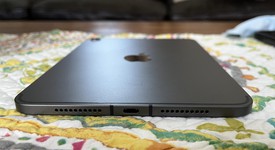 Mint
													Apple iPad Mini 6th Gen - Unlocked, Gray, 256 GB, A2568, photo 3 of 9