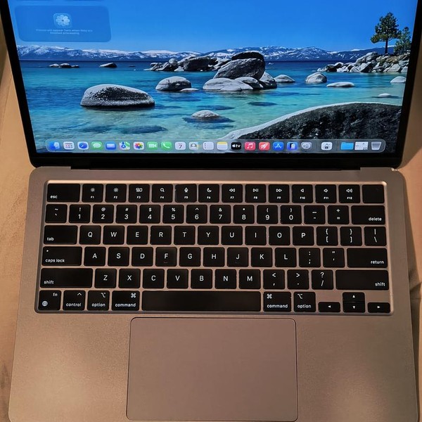 MacBook Air 2022 (M2) - 13 inch - 256 GB, Gray, 8 GB, Apple M2