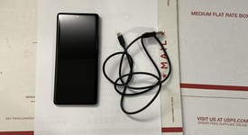 Mint
													Motorola Edge Plus (2023) - Unlocked, Black, 512 GB, 8 GB, photo 1 of 8