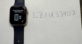 Fair
													Apple Watch Series 4 44mm - Gold, A1978 - GPS, Aluminum, photo 1 of 10